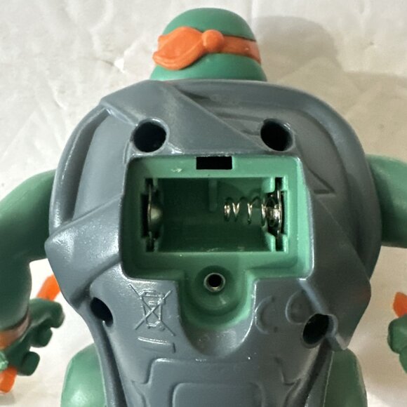 TESTED Rise Of Teenage Mutant Ninja Turtles Michaelangelo Pop-up Figure 5.5” - Picture 3 of 7